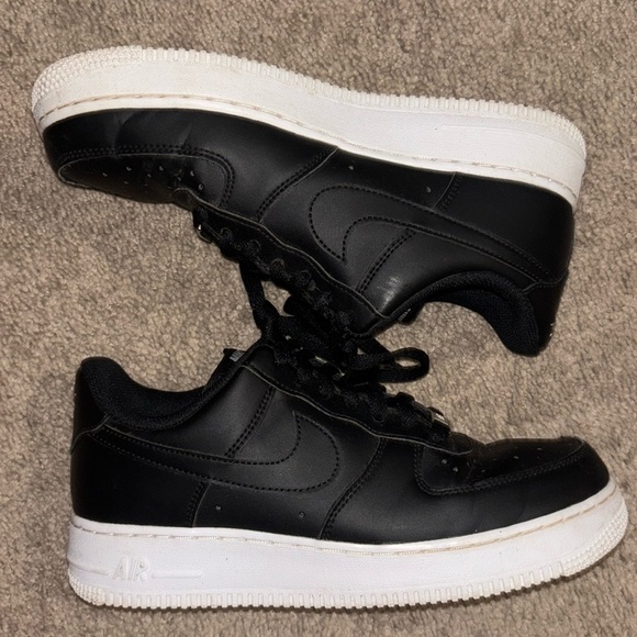 Women’s Black and White Air Force 1 - Picture 1 of 4